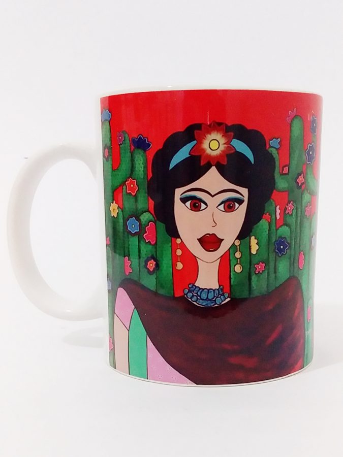 Taza Frida entre cactus